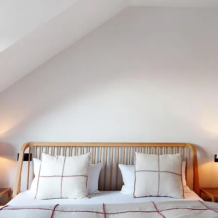 Flat Apartment *